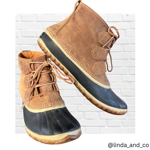 Sorel Out and About Waterproof Duck Boots Women’s 8 Leather Rubber Winter Rain - Picture 1 of 11